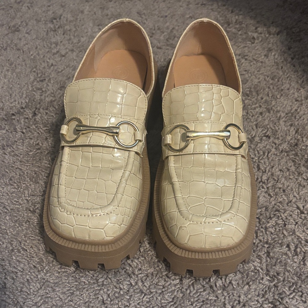 Urban Outfitters Cream Croc-Embossed Loafers with Gold Detail
